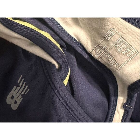 NICE WOMEN NEW BALANCE Athletic Tank Top By New Balance Size: M good condition - Picture 3 of 3